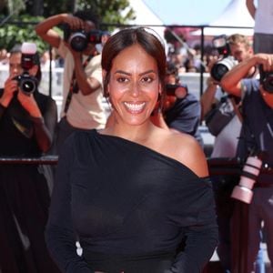 Amel Bent assiste au tapis rouge et à la projection de Zan O Bacheh, à Cannes, France, le 22 mai 2025, dans le cadre du Festival de Cannes. 

Photo par Jerome Domine/ABACAPRESS.COM