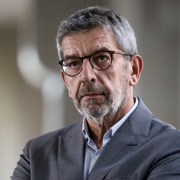 Michel Cymes participe au lancement des Journées pour une France en forme dans le cadre de la Grande Cause Nationale 2024 et à l’occasion des Jeux Olympiques et Paralympiques, Paris, le 10 avril 2024 © Stéphane Lemouton / Bestimage