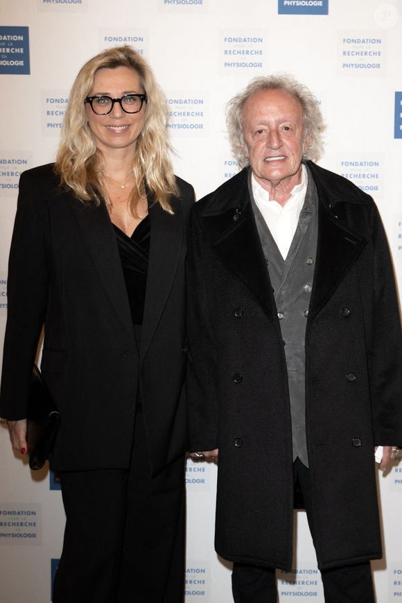 Mais leur histoire ne durera pas. Le compositeur file depuis 20 ans le parfait amour avec Laure.

Didier Barbelivien et Laure Barbelivien assistent au Gala Stethos d'Or 2025 à l'Hôtel Georges V, le 24 mars 2025 à Paris, France. Photo par David NIVIERE/ABACAPRESS.COM