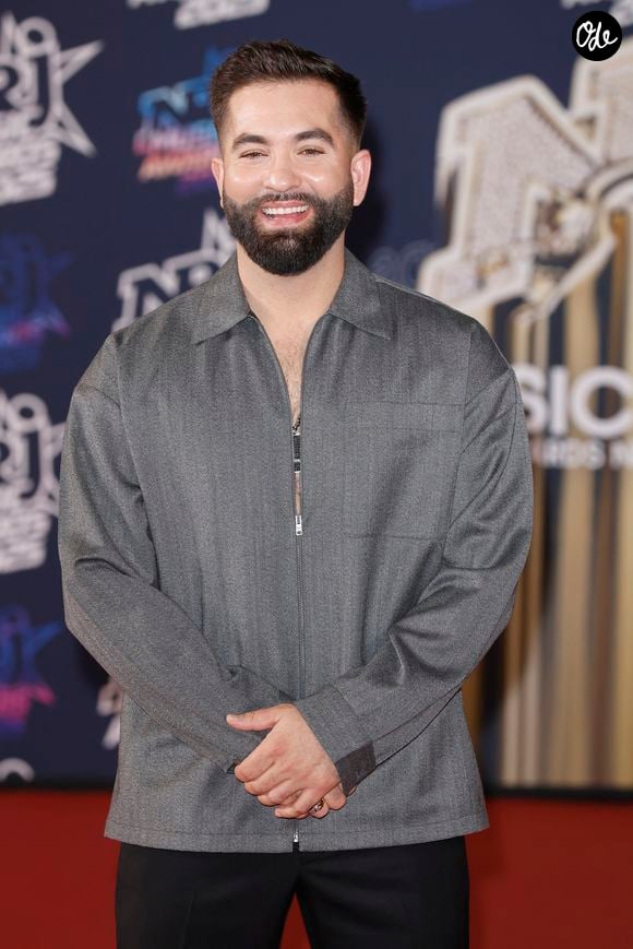 Il se montre en train de tondre la pelouse de son jardin, un plaisir simple mais qui suffit à le rendre heureux

Kendji Girac lors de la 27 ème édition des NRJ Music Awards au Palais des festivals et des congrès, à Cannes vendredi 31 octobre 2025. © Christophe Aubert via Bestimage
