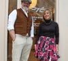 Il a recadré les clients devant toute la salle avant que le calme ne revienne.

Exclusif - Le chef Philippe Etchebestet sa femme Dominique - Le chef Philippe Etchebest ouvre son restaurant éphémère "Signature" du 9 au 30 octobre au 25 rue Sedaine à Paris dans le 11ème arrondissement le 8 octobre 2025. © Jean-Marc Lhomer/Bestimage