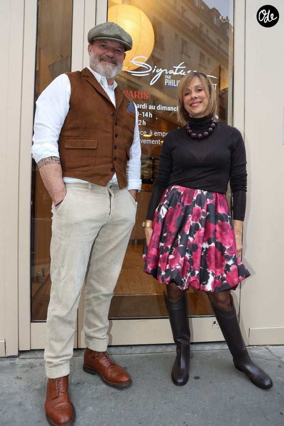 Il a recadré les clients devant toute la salle avant que le calme ne revienne.

Exclusif - Le chef Philippe Etchebestet sa femme Dominique - Le chef Philippe Etchebest ouvre son restaurant éphémère "Signature" du 9 au 30 octobre au 25 rue Sedaine à Paris dans le 11ème arrondissement le 8 octobre 2025. © Jean-Marc Lhomer/Bestimage