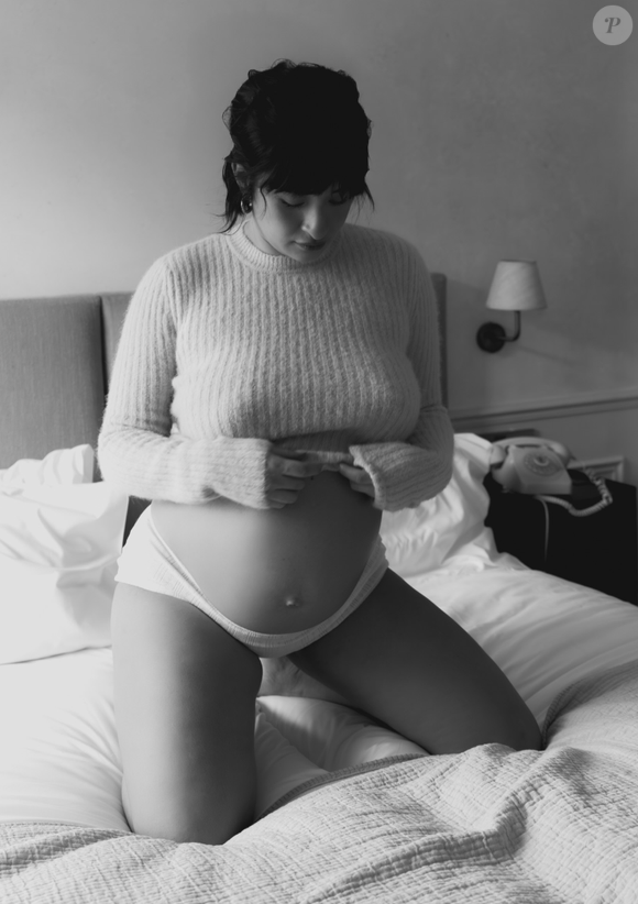 L'identité du papa n'a, quant à elle, pas été dévoilée. Nous leur souhaitons le meilleur pour cette année !

Capture Instagram de Shirine Boutella.