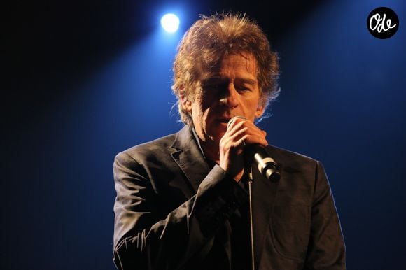 Un imprévu lié à des intempéries a malheureusement contraint l'artiste à déplacer une autre de ses représentations.   

Exclusif - Hubert-Félix Thiéfaine - Concert exceptionnel de Grand Corps Malade avec de nombreux artistes sur scène au Trianon à Paris, le 17 juin 2016. 

© CVS / Veeren / Bestimage