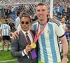 La FIFA enquète pour savoir comment Salt Bae (Nusret Gokce) a pu accéder au terrain, poser avec des joueurs et la coupe du monde de football le soir de la finale à Doha le 18 décembre 2022.
© La Nacion via ZUMA Press / Bestimage
