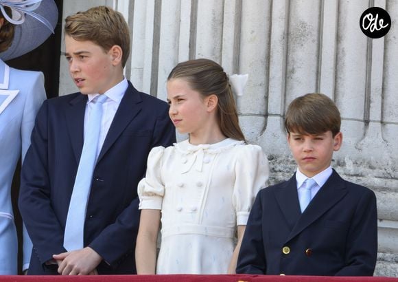 Située dans le Berkshire, l'école est d'ailleurs idéalement placée à moins de cinq kilomètres de Forest Lodge, la nouvelle résidence de Kate et William, ainsi que du célèbre château de Windsor.

13 juin 2026 : La famille royale sur le balcon lors de la cérémonie de Trooping the Colour 2026, en célébration de l'anniversaire officiel du roi Charles III (Le roi Charles III d'Angleterre). (Credit Image: © Cover Images via ZUMA Press)