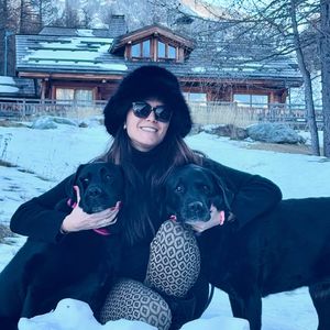 Karine Ferri fait son maximum pour venir en aide aux animaux et elle partage souvent des photos de ses chiens.