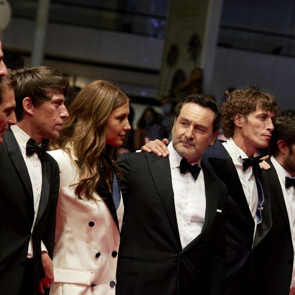 Vincent Darmuzey, Cyril Lecomte, Hugo Selignac, Adèle Exarchopoulos, Gilles Lellouche, Cédric Jimenez, Karim Leklou, François Civil , Kenza Fortas - Montée des marches du film « Bac Nord » lors du 74ème Festival International du Film de Cannes. Le 12 juillet 2021 © Borde-Jacovides-Moreau / Bestimage