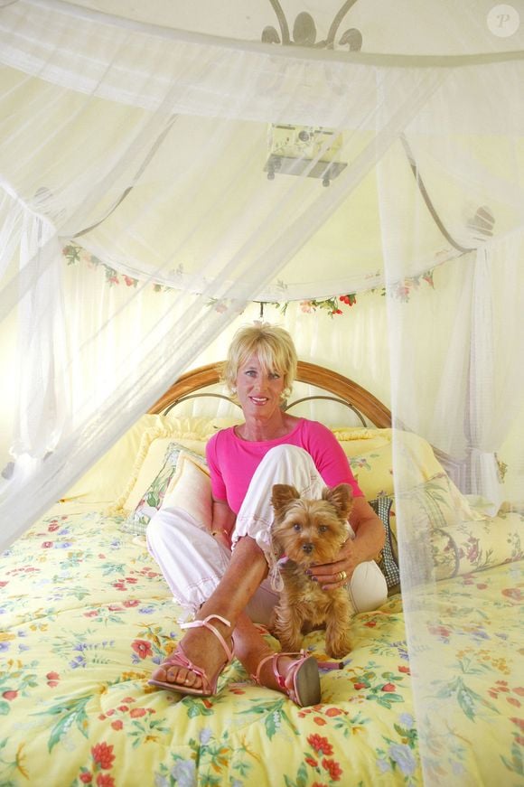 La princesse Marie-Christine pose dans sa maison de Las Vegas le 29 septembre 2004. La princesse Marie-Christine est le deuxième enfant du roi Léopold III et de sa deuxième épouse Lilian Beals. Elle est la demi-sœur du roi Albert. Photo par Frank Abbeloos/Dag