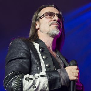 Florent Pagny se produit lors d'un concert à Forest National à Bruxelles, Belgique, le 23 octobre 2014. Photo par Jean-Marc Quinet/Reporters/ABACAPRESS.COM