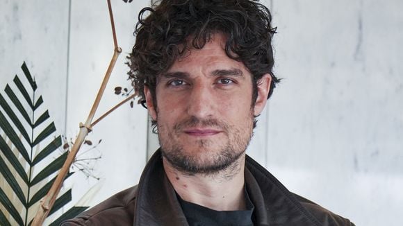 "C'était pour me dire sa déception" : Ce geste de la mère de Louis Garrel qu'il ne reproduira pas avec ses deux enfants Oumy et Azel
