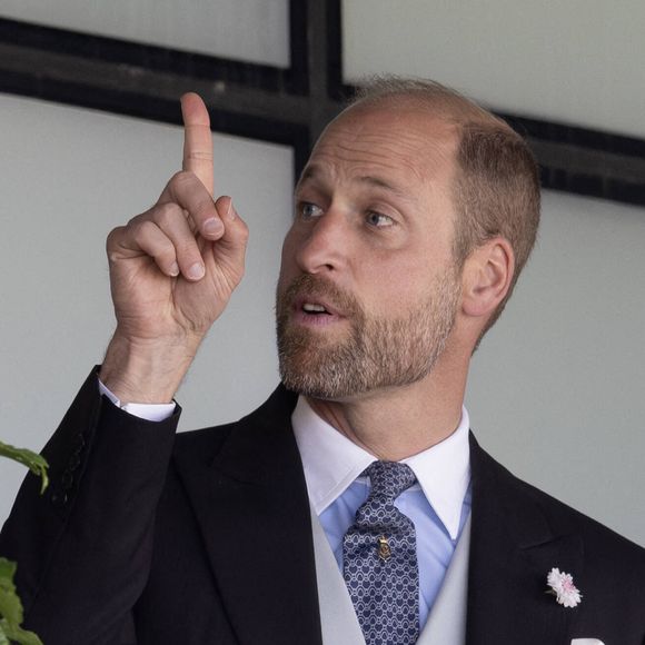 En novembre, le prince William a visité l’Université d’Ulster à Belfast. 

Le prince William (prince de Galles), courses hippiques royales — Royal Ascot, deuxième journée à Ascot, Royaume-Uni. (DANA n° 02621759)
Dana Press / Bestimage