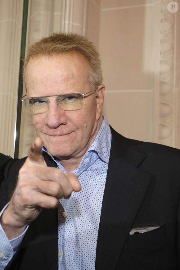 Il a annulé sa venue à un événement suédois ce week-end en raison de son état physique.

Christophe Lambert lors de la soirée des "Stéthos d'or 2023" à l'hôtel Four Seasons George V à Paris le 27 mars 2023.

© Cédric Perrin / Bestimage