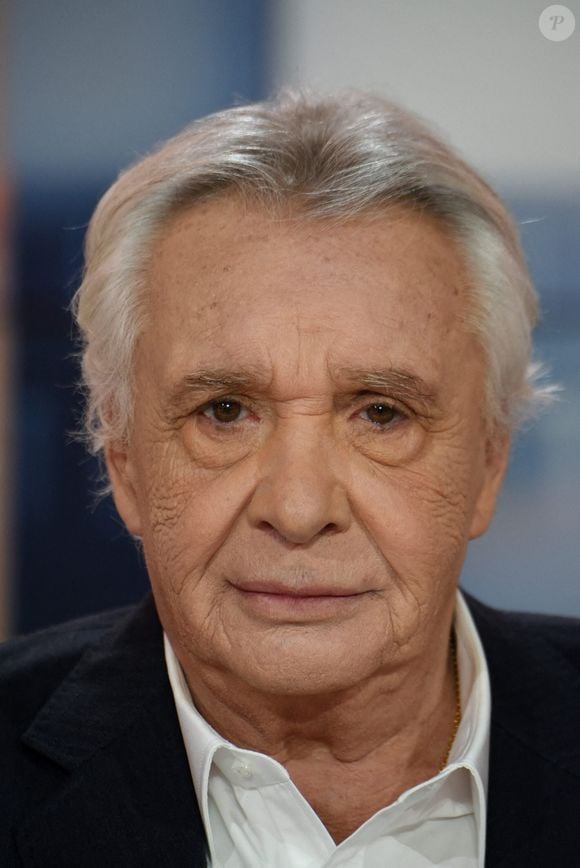 Michel Sardou est interwievé par Apolline de Malherbe sur BFMTV à Paris, France, le 27 octobre 2019. Photo Alain Apaydin/Abaca