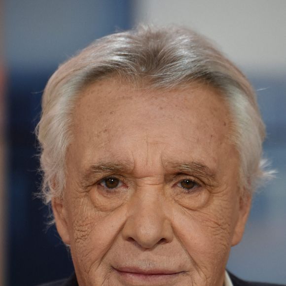 Michel Sardou est interwievé par Apolline de Malherbe sur BFMTV à Paris, France, le 27 octobre 2019. Photo Alain Apaydin/Abaca