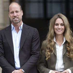 Le prince William, prince de Galles, et Catherine (Kate) Middleton, arborant des cheveux blonds, visitent les jardins, récemment transformés, du musée d'histoire naturelle à Londres, le 4 septembre 2025.