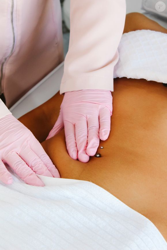 Cependant, cette technique reste contre-indiquée en cas de fièvre, d'infections, de troubles veineux ou de problèmes cardiaques. En cas de doute, demandez l'avis d'un professionnel.