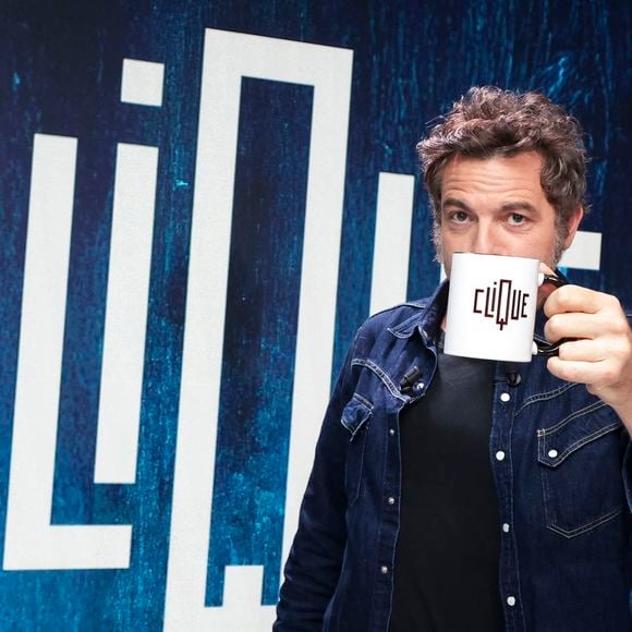Exclusif - Matthieu Chedid sur le plateau lors de l'enregistrement de l'émission "Clique"  sur Canal +, le 18 novembre 2025. 

Photo : Jack Tribeca / Bestimage