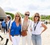 Elle a eu besoin d'être dans le présent, loin des souvenirs de la capitale

Sarah Poniatowski, Mélita Toscan du Plantier et Yasmine Lavoine assistent au Jumping Eiffel de Paris 2022 le 26 juin 2022 à Paris, France. Photo par Laurent Zabulon/ABACAPRESS.COM