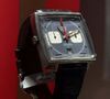 L'exemplaire est considéré comme celui le plus souvent porté par Steve McQueen durant le tournage.

Le 5 décembre 2024, New York, New York, États-Unis : Steve Mcqueen, rare montre-bracelet chronographe automatique carrée en acier inoxydableen exposition lors de l'avant-première presse d'Important Watches pour les ventes d'objets de luxe de l'automne 2024 de Sothebyâ€™s New York qui s'est tenue à Sotheby's™s New York. (Image de crédit : © Nancy Kaszerman/ZUMA Press Wire)