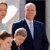 Le Prince Albert II de Monaco (à droite), la Princesse Charlène (2ème à gauche) et leurs enfants Gabriella
(2e à gauche) et Jacques (2e à droite) attendent l'arrivée du président français pour une visite d'État de deux jours au palais princier de Monaco. Photo by Ludovic Marin/Pool/ABACAPRESS.COM