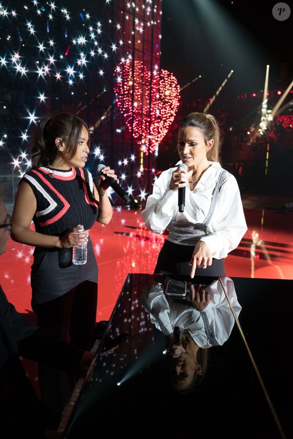 Exclusif - Vitaa et Amel Bent - Scène - Enregistrement de l'émission "Tous ensemble pour la musique" pour la fête de la musique 2020 à l'AccorHotels Arena à Paris le 18 juin 2020.
© Cyril Moreau / Veeren Ramsamy / Bestimage
