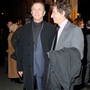 Roland Giraud et Jack Lang assistent à la répétition générale de la pièce de théâtre 'Une Journée Ordinaire' au théâtre des Bouffes Parisiens à Paris, France, le 7 février 2011. Photo Alban Wyters/ABACAPRESS.COM
