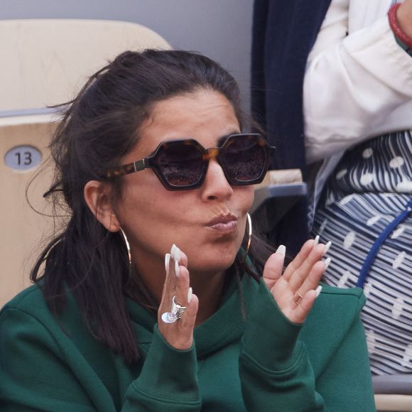 Inès Reg (Inès Reghioua) avec son meilleur ami Mickaël Montadir dans les tribunes des Internationaux de France de tennis de Roland Garros 2024 à Paris, France, le 3 juin 2024. © Jacovides-Moreau/Bestimage 