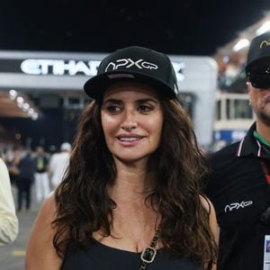 Penélope Cruz et Javier Bardem à Abu Dhabi

Penelope Cruz à Abu Dhabi, pendant le Grand Prix de Formule 1 au circuit Yas Marina à Abu Dhabi. © Beata Zawrzel / Zuma Press / Bestimage