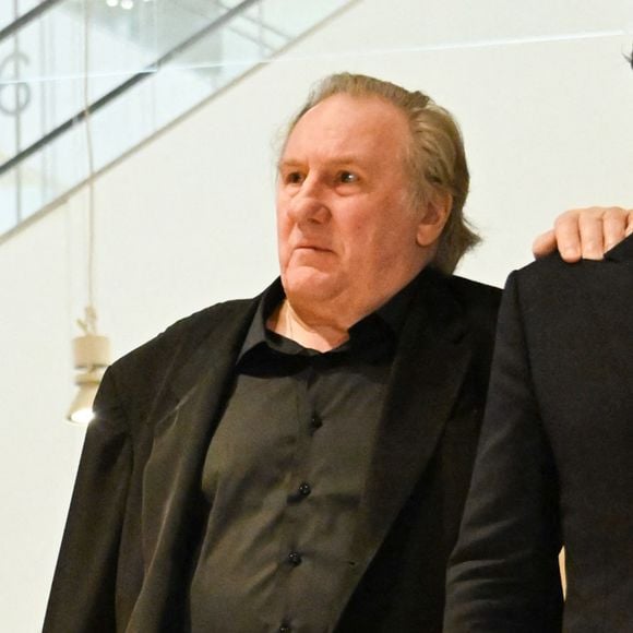 La fille d’une grande actrice impactée par le soutien de sa mère à Gérard Depardieu ?

Gérard Depardieu et son avocat Jérémie Assous, - Arrivées au procès de G.Depardieu accusé d'avoir agressé sexuellement deux femmes lors du tournage du film "Les volets verts" de Jean Becker.
© Yehiel Chekroune / Bestimage