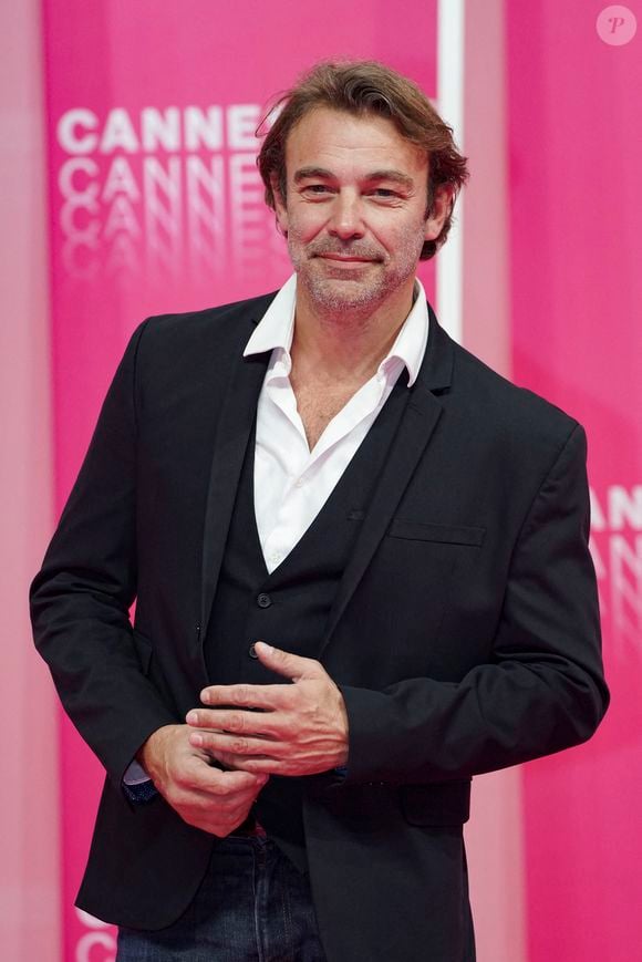 Patrick Puydebat au photocall de la seconde soirée du festival Canneseries saison 3 au Palais des Festivals à Cannes, le 10 octobre 2020. 
© Norbert Scanella / Panoramic / Bestimage