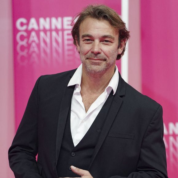 Patrick Puydebat au photocall de la seconde soirée du festival Canneseries saison 3 au Palais des Festivals à Cannes, le 10 octobre 2020. 
© Norbert Scanella / Panoramic / Bestimage