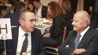 Cet homme d'affaires et milliardaire français a rassemblé des invités puissants pour bien commencer la rentrée