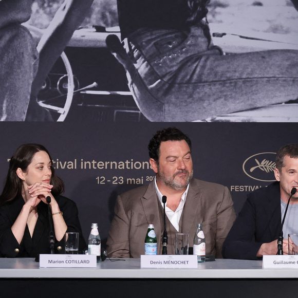 Simon Jacquet, Marion Cotillard, Denis Menochet, Guillaume Canet et Leonardo Sbaraglia assistent à la conférence de presse de "Karma" lors du 79ème Festival de Cannes le 16 mai 2026 à Cannes, France. Photo by Jean-Marc Haedrich/Pool/ABACAPRESS.COM