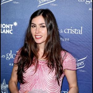 Olivia Ruiz - Photocall de la cérémonie des Globes de Cristal 2010 au Lido. 
© Guillaume Gaffiot/Bestimage