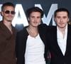 D’après les informations de TMZ, Brooklyn et Romeo seraient fâchés
Romeo Beckham, Cruz Beckham et Brooklyn Peltz Beckham à l'avant-première du documentaire Beckham de Netflix, le 3 octobre 2023, au Cursor Mayfair de Londres. Action Press / Bestimage