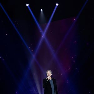 Exclusif - Julien Clerc lors de l'enregistrement de l'émission "La Boîte à secrets", présentée par F.Bollaert et diffusée le 2 janvier 2026 sur France 3, dans les studios du Lendit à Saint-Denis, France, le 1er décembre 2025. © Cyril Moreau/Bestimage