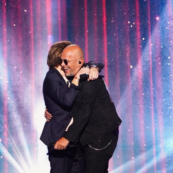 Exclusif - Bénabar et Pascal Obispo lors de l'enregistrement de l'émission "La boîte à secrets 12", le 5 octobre 2021.

Photo : Rubens Hazon / Bestimage