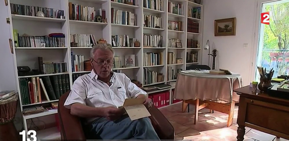 Et ses ouvrages, il les a consacrés à son histoire familiale singulière.

Gérard Fesch à la télévision.