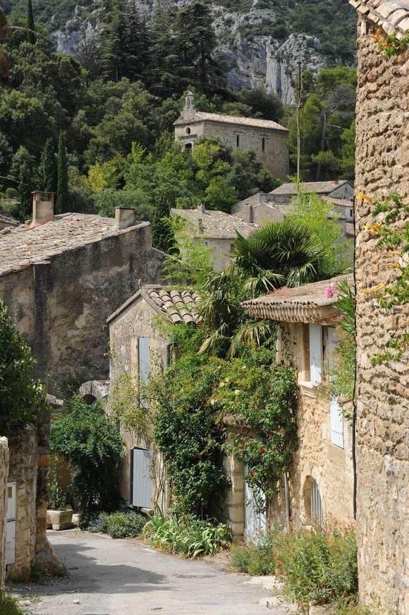 Oppede le vieux (84). Maisons traditionnelles du centre du village - Photo by Jolyot/ANDBZ/ABACAPRESS.COM