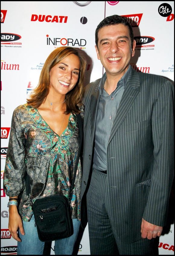 Ils ont travaillé ensemble à LCI en 2005-2006.
Mélissa Theuriau et Thierry Gilardi à Paris en 2006. ©Bestimage