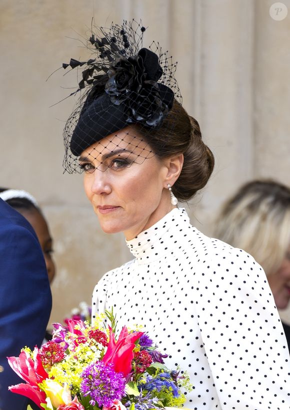 Londres, ROYAUME-UNI – Le roi Charles III d’Angleterre et la reine consort Camilla (Camilla Parker Bowles) ont conduit les membres seniors de la famille royale, d’anciens Premiers ministres ainsi que les dirigeants actuels du gouvernement et de l’opposition lors d’un service de remerciement pour le 80e anniversaire du jour de la Victoire en Europe (VE Day) à l’abbaye de Westminster.

Sur la photo : Catherine (Kate) Middleton, princesse de Galles