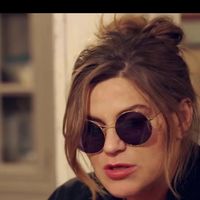 Une célèbre chanteuse enceinte à 40 ans et quittée par le père de son bébé : "Je l'aime encore"