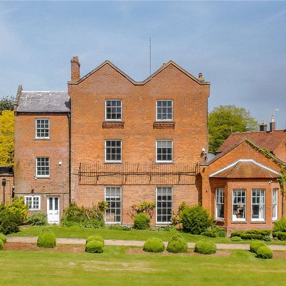 Rupert Grint, la star de « Harry Potter », met en vente son manoir du XVIIIe siècle pour 6 millions de livres sterling. Photo : ABACAPRESS.COM