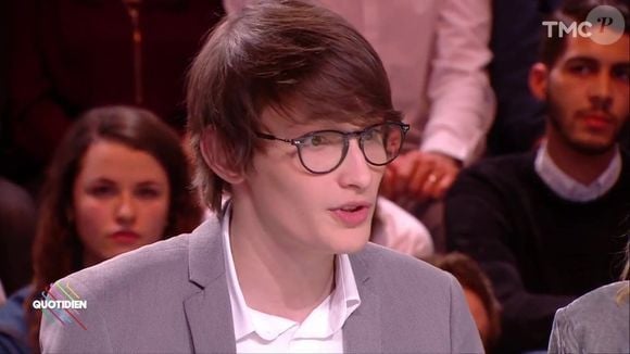 Il est loin le temps où le jeune homme tentait de se faire une place sur YouTube...

Aurélien Enthoven sur le plateau de Quotidien