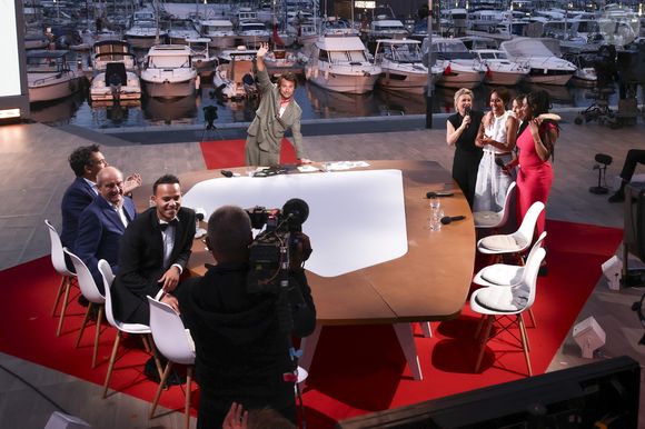 Exclusif - Mohamed Bouhafsi, Bertrand Chameroy, Fanta Kebe, Anne-Elisabeth Lemoine, Amel Bent, Shirel Nataf, Patrick Cohen, Pierre Lescure - Plateau de l'émission "C à vous" lors du 78ème Festival International du Film de Cannes le 22 mai 2025. © Jack Tribeca / Bestimage