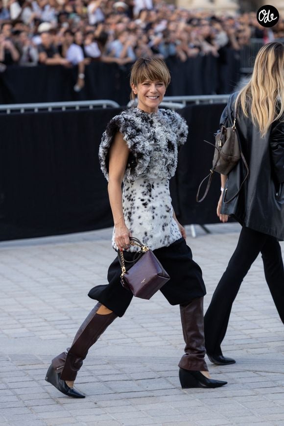 Marina Foïs au défilé Louis Vuitton "Collection Femme Prêt-à-Porter Printemps/Eté 2026" lors de la Fashion Week de Paris, le 6 octobre 2026.

© Florian Lavielle / Bestimage