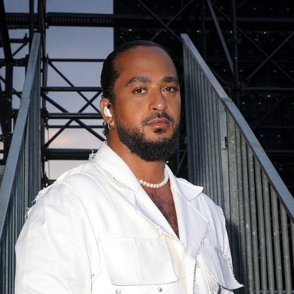 Depuis sa victoire dans "The Voice", Slimane est devenu une figure incontournable de la scène musicale francophone...

Exclusif - Slimane - Backstage lors de l'enregistrement de l'émission "La fête de la Musique" à Reims. © Jack Tribeca / Jeremy Melloul / Bestimage