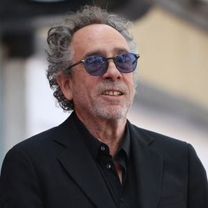 Tim Burton à la cérémonie de sa remise de l'étoile sur le Hollywood Walk of Fame le 3 septembre 2024 à Los Angeles (Zuma Press / Bestimage)