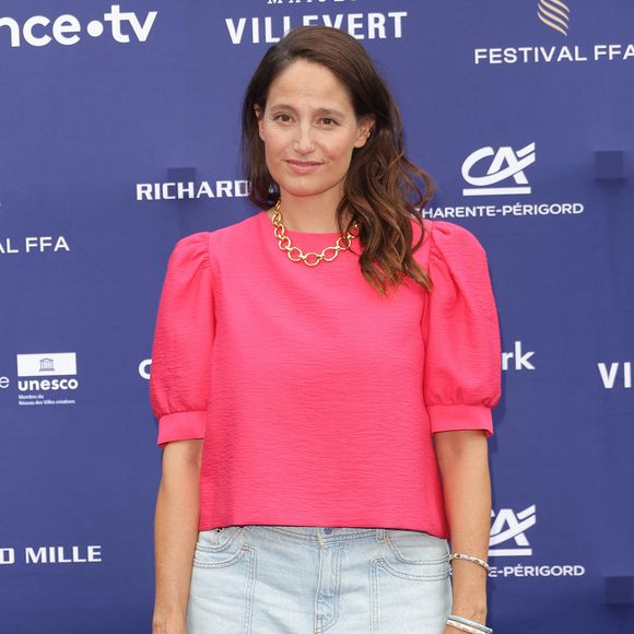 Marie Gillain au photocall de la soirée (Tapis bleu) lors de la 19ème édition du festival du film francophone d'Angoulême le 25 août 2026. © Coadic Guirec / Bestimage